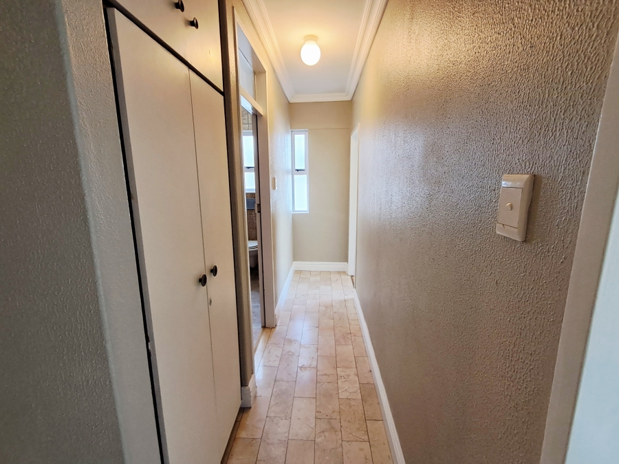 2 Bedroom Property for Sale in Sea Point Western Cape